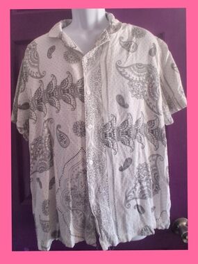 Forever 21 White Short-Sleeve Paisley Button-Up Shirt